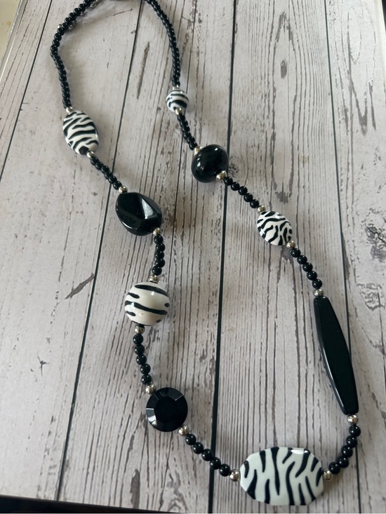 Jewelry - Black and White Zebra Bead Statement Necklace - Unknown Brand